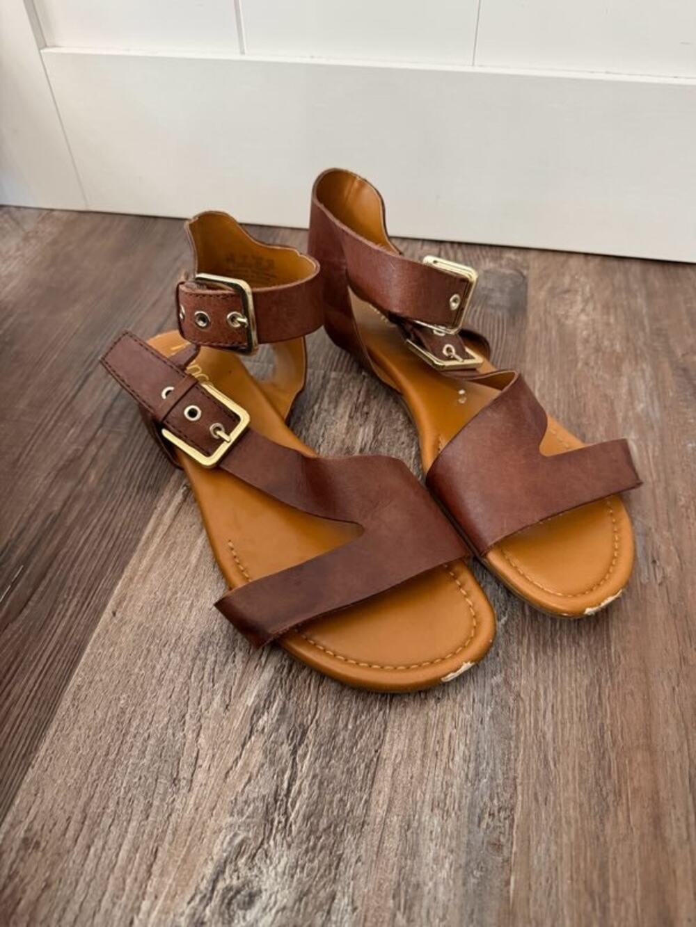 Franco Sarto Georgina Brown Leather Buckle Strap Gladiator Sandal Size 9 GUC